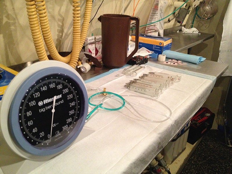 In-chamber setup for arterial blood gas collection.