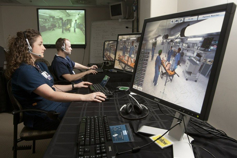3Di Teams - Simulation Center students at virtual computer workstations