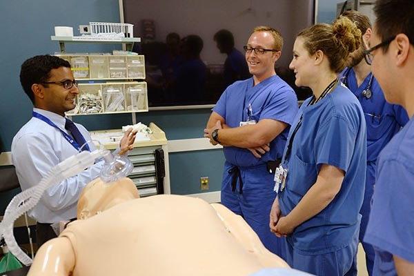 Dr. Ankeet Udani in the Simulation lab with residents.