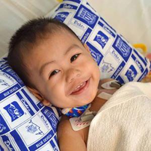 Child in the Philippines - 2015 Global Health Mission